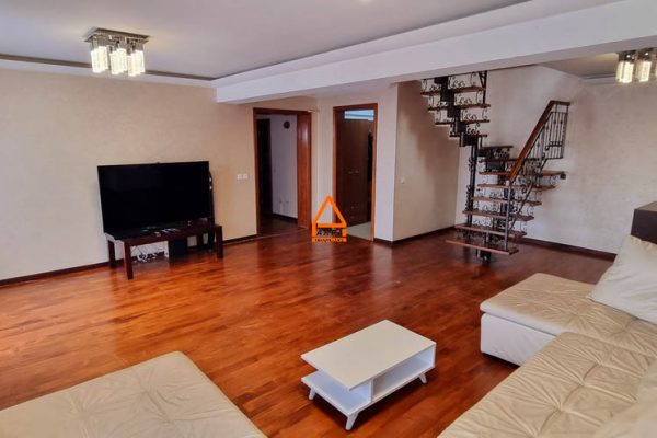 Apartament 3 camere – penthouse – 160 mp – Bucium