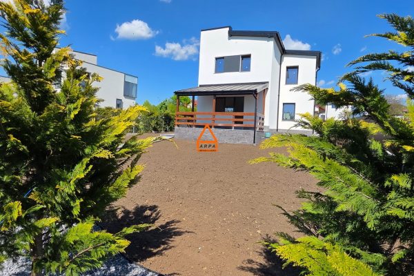 Casa / Vila – P+E – 140 mp , teren 480 mp – Barnova